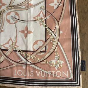 Louis Vuitton Ultimate Monogram Square 90